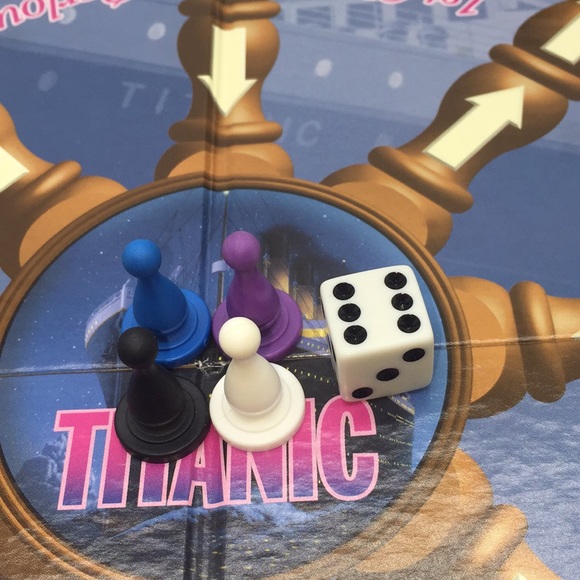 Titanic Historical Society Trivia Board Game Vintage 1998 - Picture 7 of 11